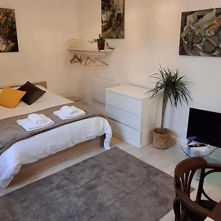 Chez Eric N4 Apartment Tours